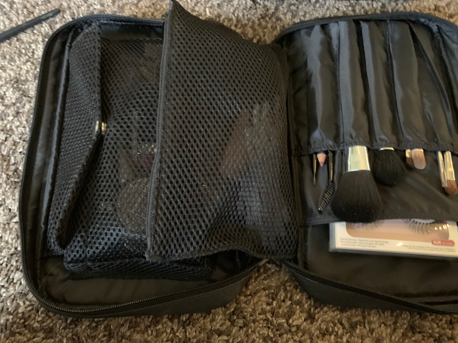 35610081-02DC-4E2C-9776-A8915EA3CBBE